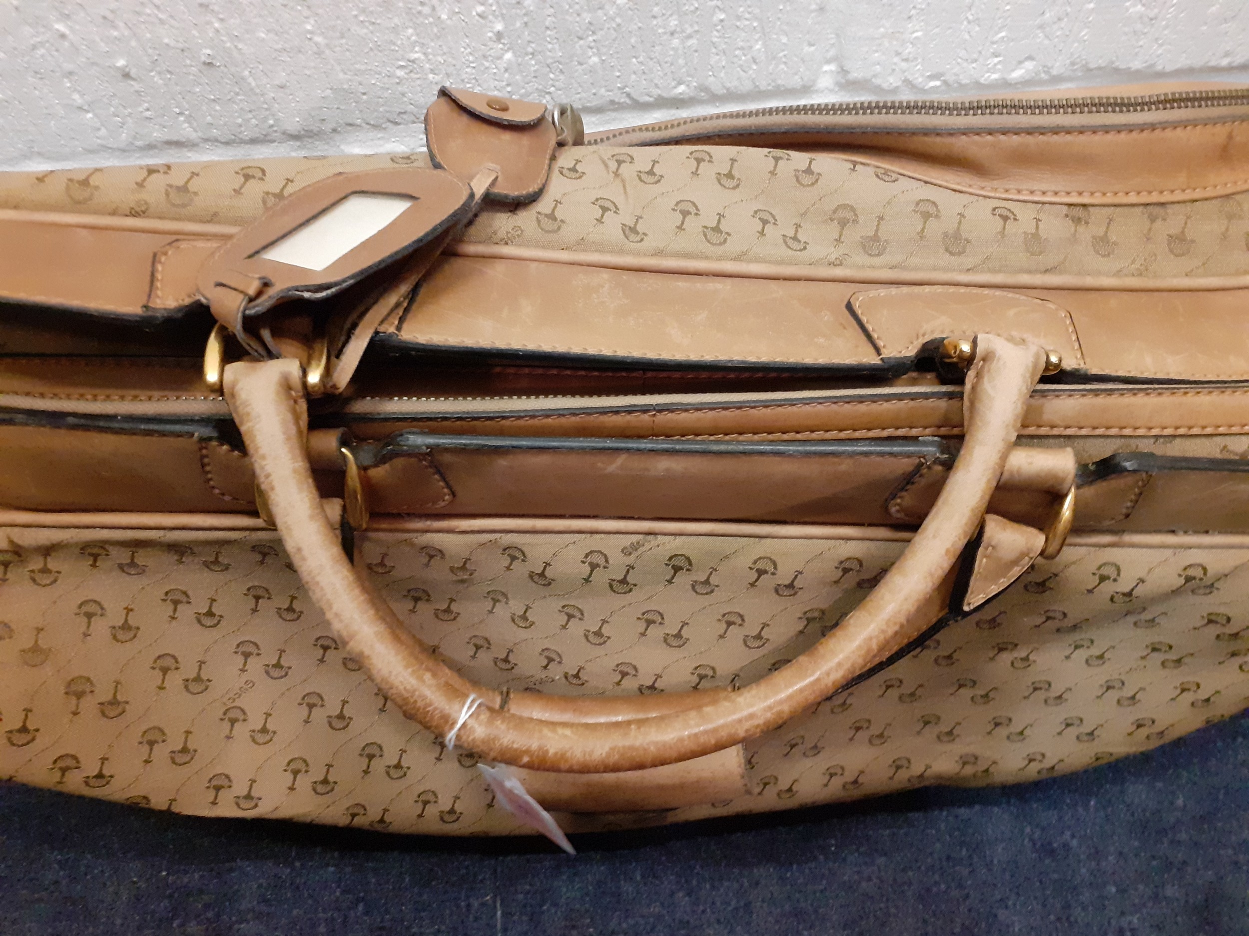 Gucci-A 1960's brown canvas and leather tennis bag A/F in a rare Gucci logo having a luggage - Image 5 of 9
