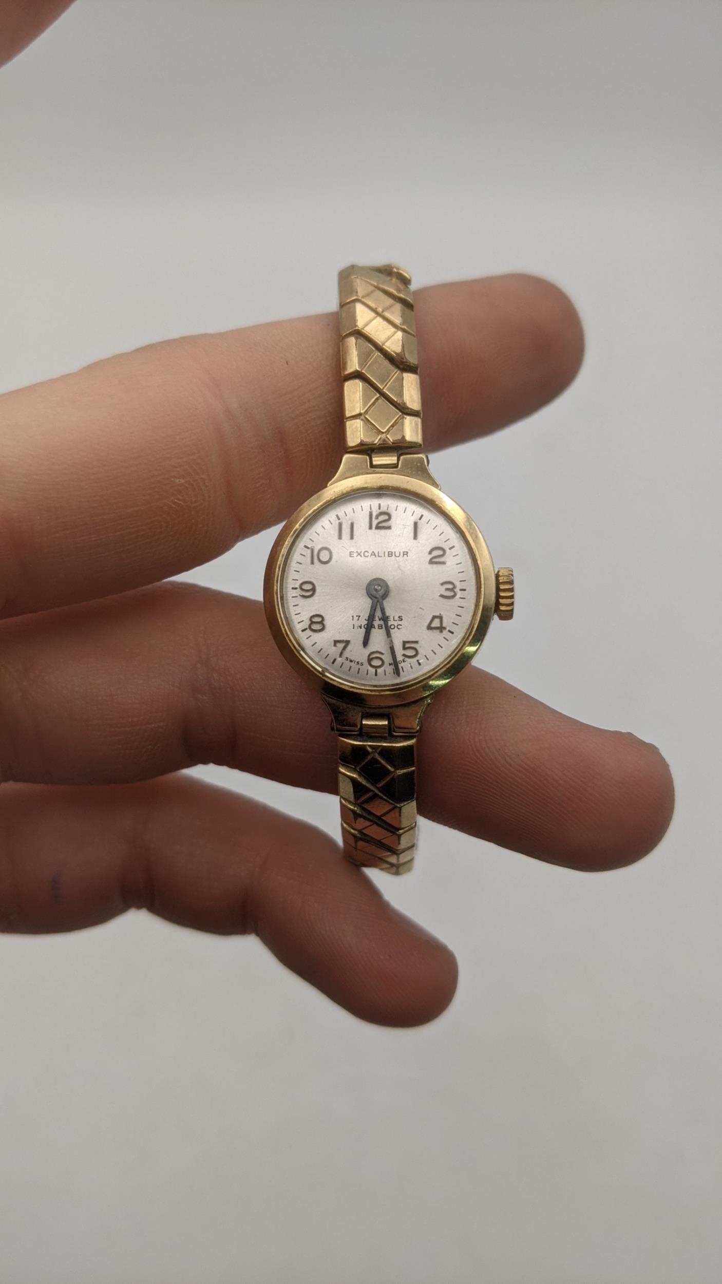 A 9ct gold ladies Excalibur manual wind wristwatch on an expanding strap Location: If there is no - Image 2 of 2