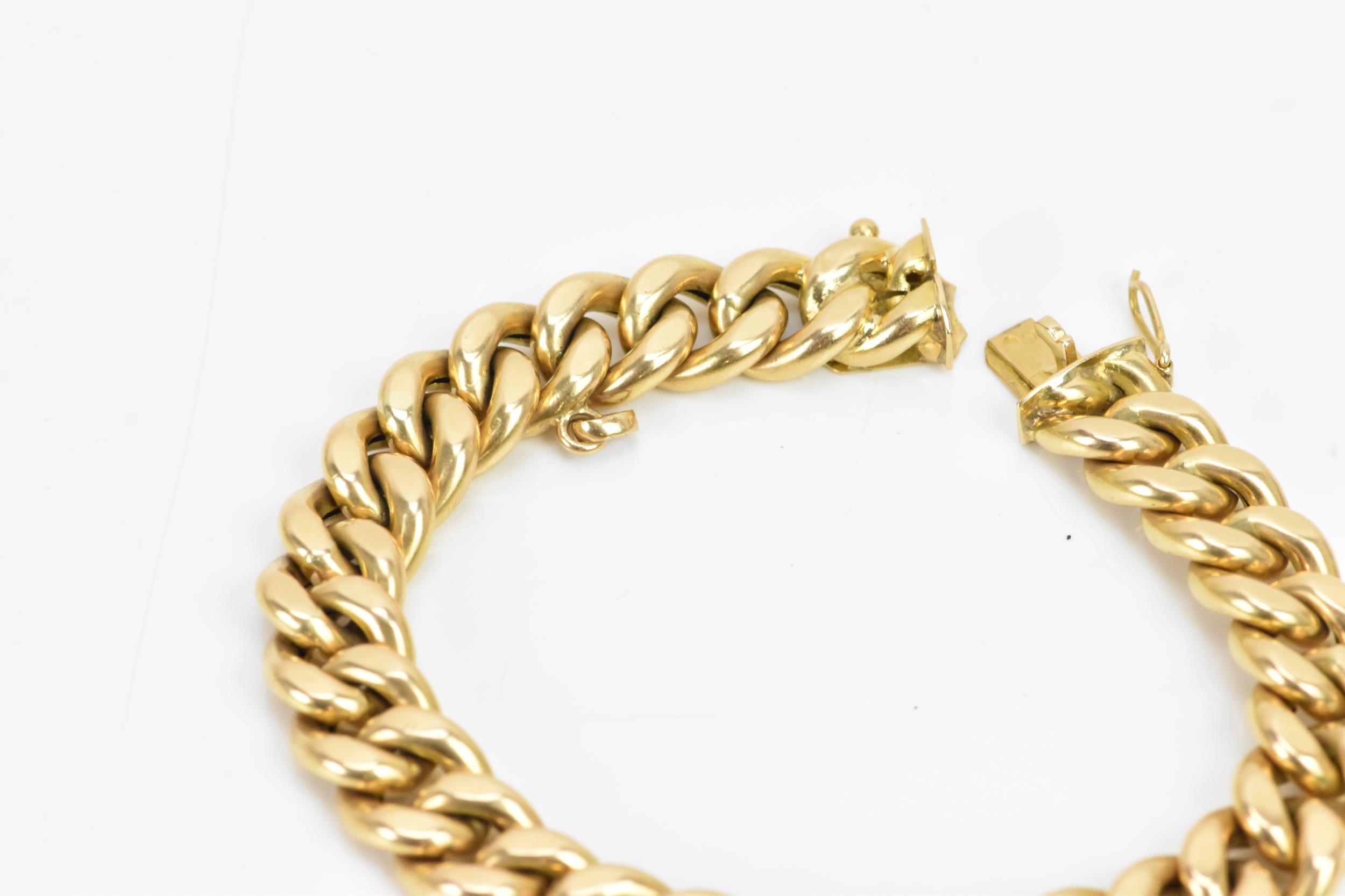 A Yelloe gold curb chain link bracelet, tested as 14ct, with an open box clasp, 19cm, 22.4 grams - Image 4 of 6