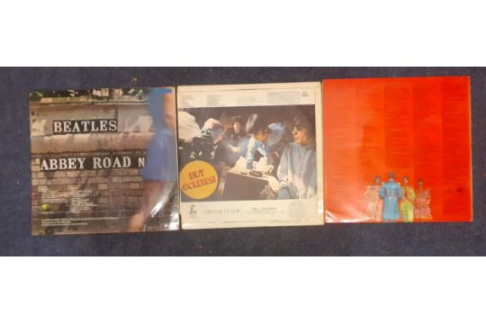 A quantity of LP's to include The Beatles 'Abbey Road' matrix PPCS 7088 and 2x Sgt Pepper's Lonely - Image 4 of 5