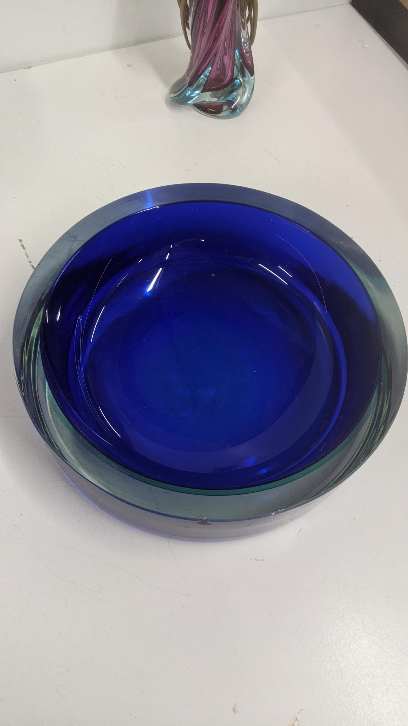 Glassware to include a Whitefriars blue bowl and other items Location: If there is no condition - Image 4 of 6