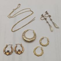 Mixed 9ct gold and yellow metal to include two pairs of 9ct gold hoop earrings and a pair of screw