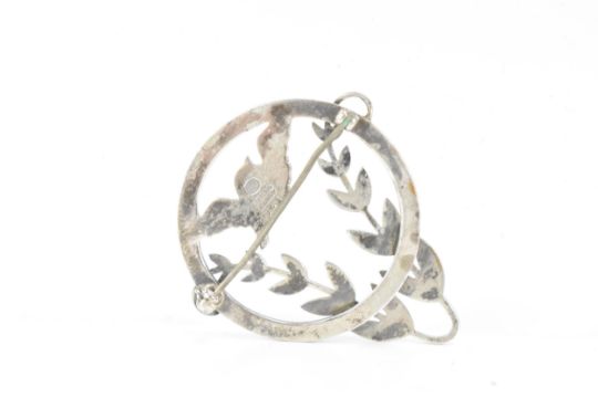 A Georg Jensen Danish sterling silver bird brooch, import marks for London 1952, designed by Arno - Image 4 of 5