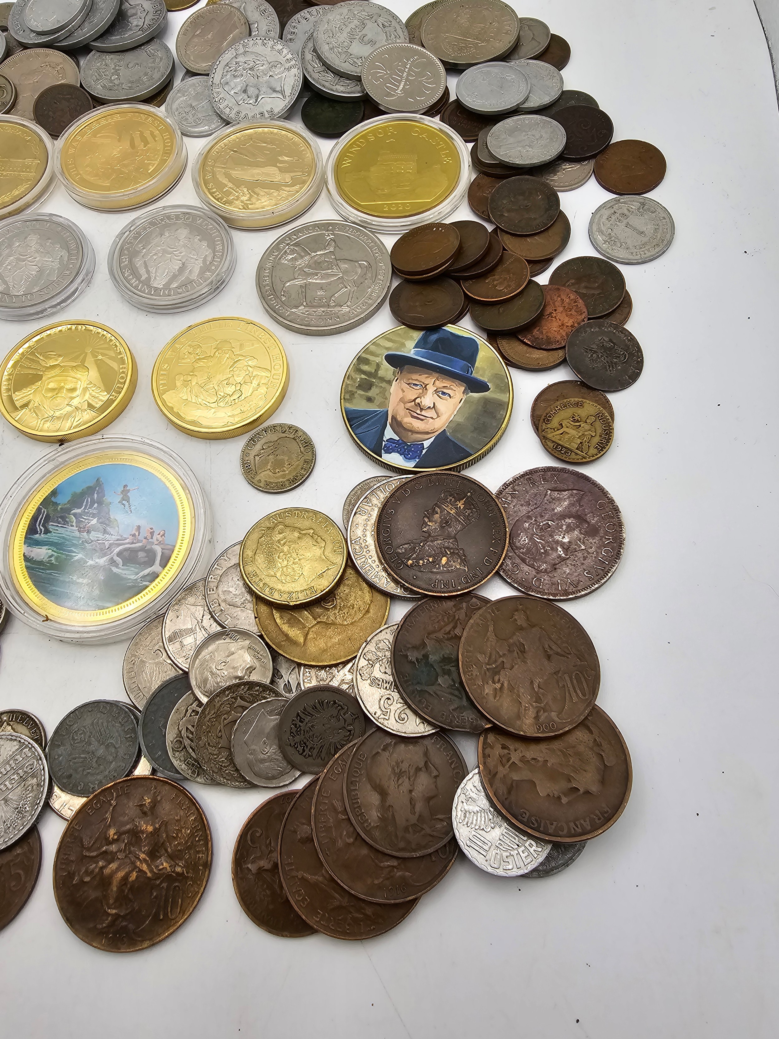 A collection of mixed world coins to include, USA, Germany, France, UK and Commonwealth and others - Image 6 of 7