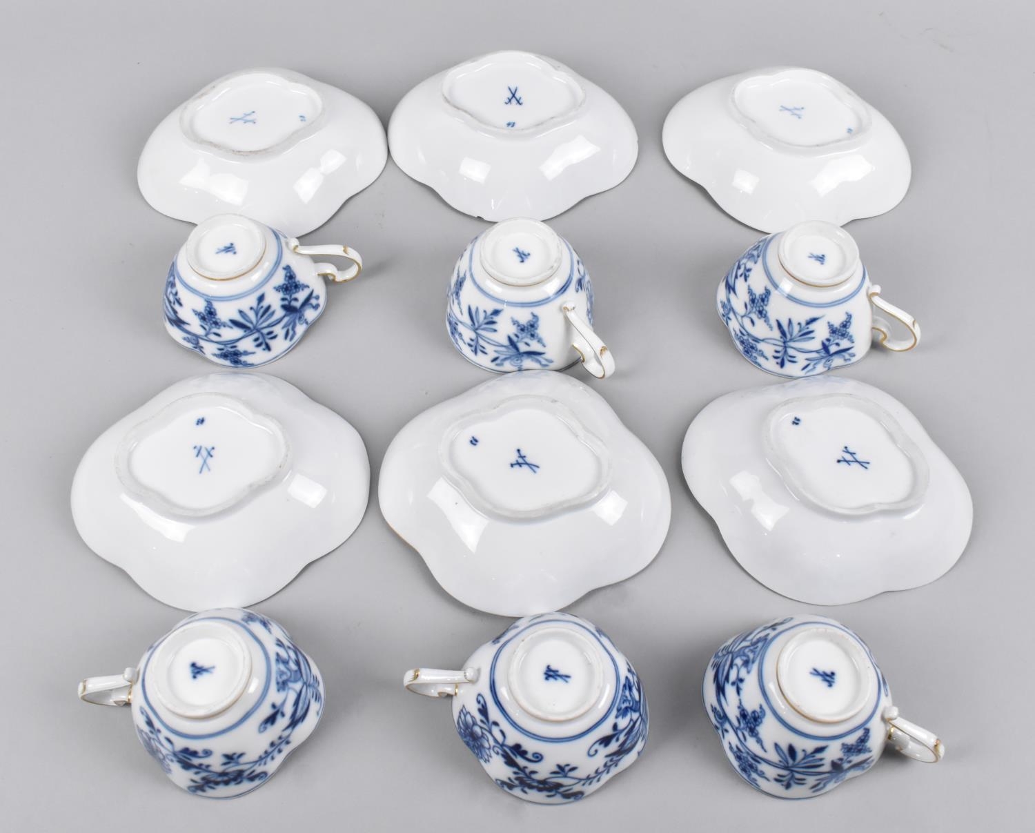 A Set of Six Blue and White German Porcelain Cups and Saucers, Quatrefoil Form decorated in the - Image 3 of 3