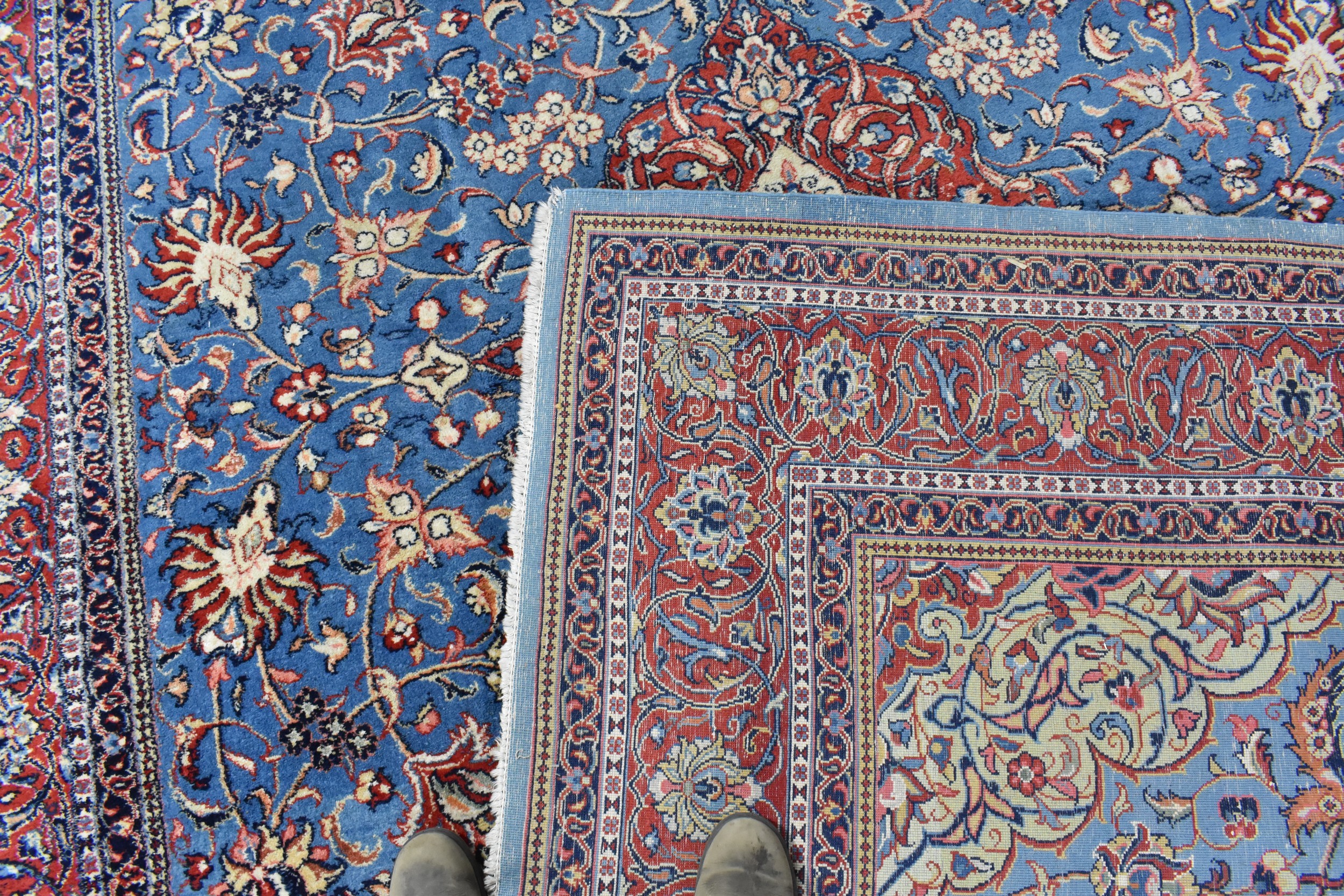 A Persian Sarough Carpet, 344x242cms - Image 2 of 2