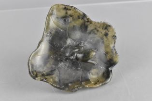 A Chinese Moss Agate Brush Wash/Dish Modelled as Lily Pad with Frog, 10cm Wide