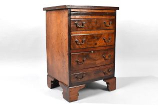 A Small Mahogany Chest of Four Drawers with Brushing Slide Over Bracket Feet, 47x40x68cm high