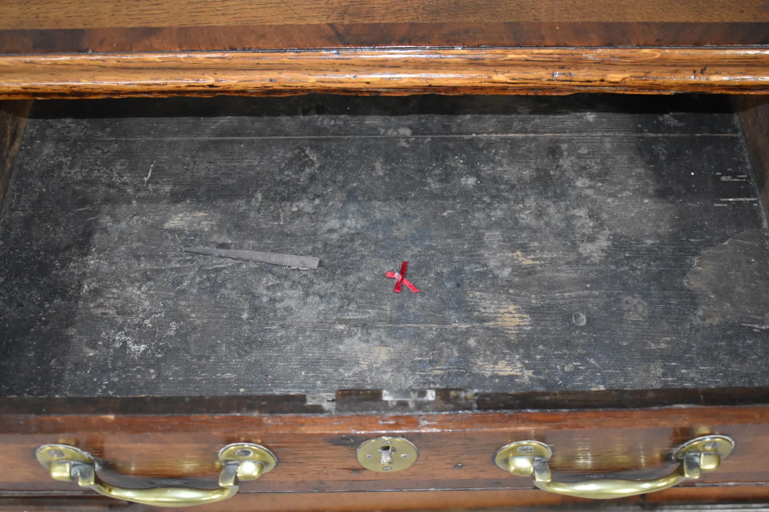 A Good George III Cheshire Dresser in Oak with Mahogany Cross Banding to Top and Drawers. On Bracket - Image 6 of 7