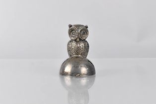 An Edwardian Silver Owl Holder by Crisford & Norris Ltd, Birmingham 1907 Hallmark, 5.5cm high