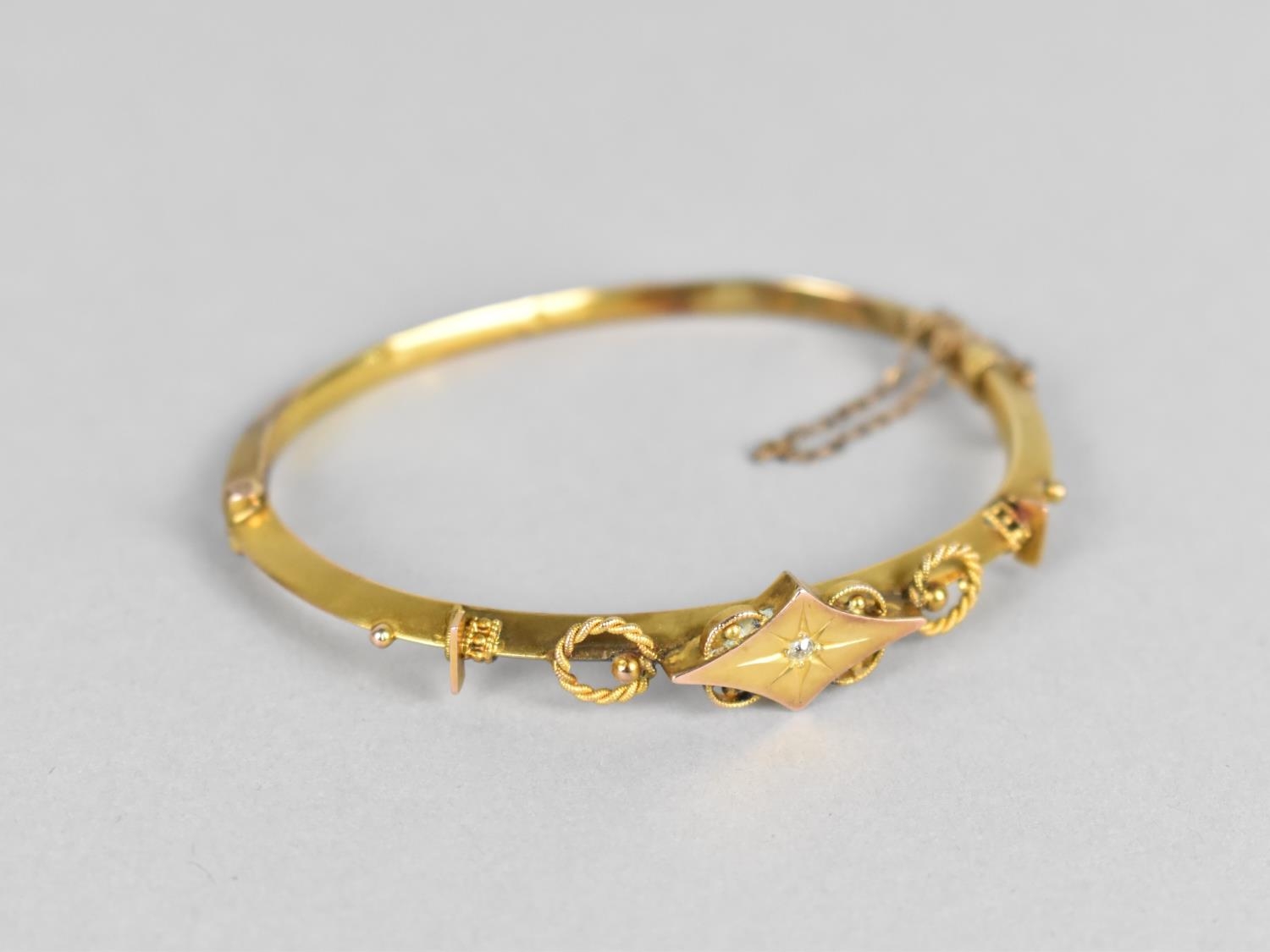 A Late 19th/Early 20th Century 9ct Gold Bracelet with Applied Design and Central Mounted Diamond, 6g - Bild 2 aus 3