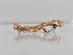 An Edwardian 9ct Gold and Stone Mounted Bar Brooch of Entwined Foliate Form and Crown Setting, 4cm