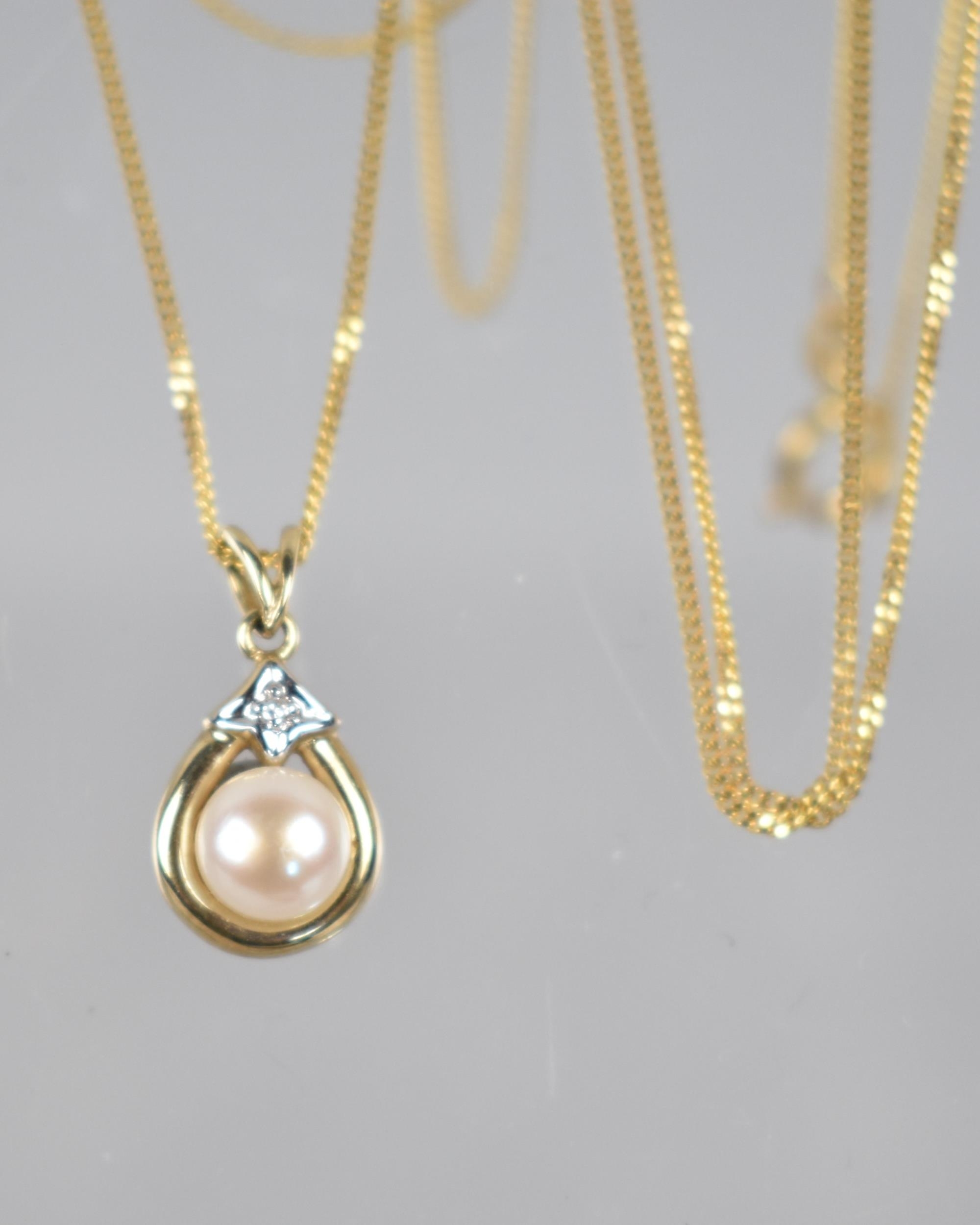 A 9ct Gold Pendant, Pearl with Bead Bright Set Diamond, on 9ct Gold Italian Flattened Curb Link - Image 2 of 3