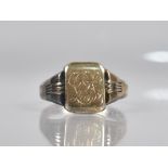 A 9ct Gold on Silver Signet Ring, Rectangular Panel Monogrammed LEJ, Fluted Shoulder