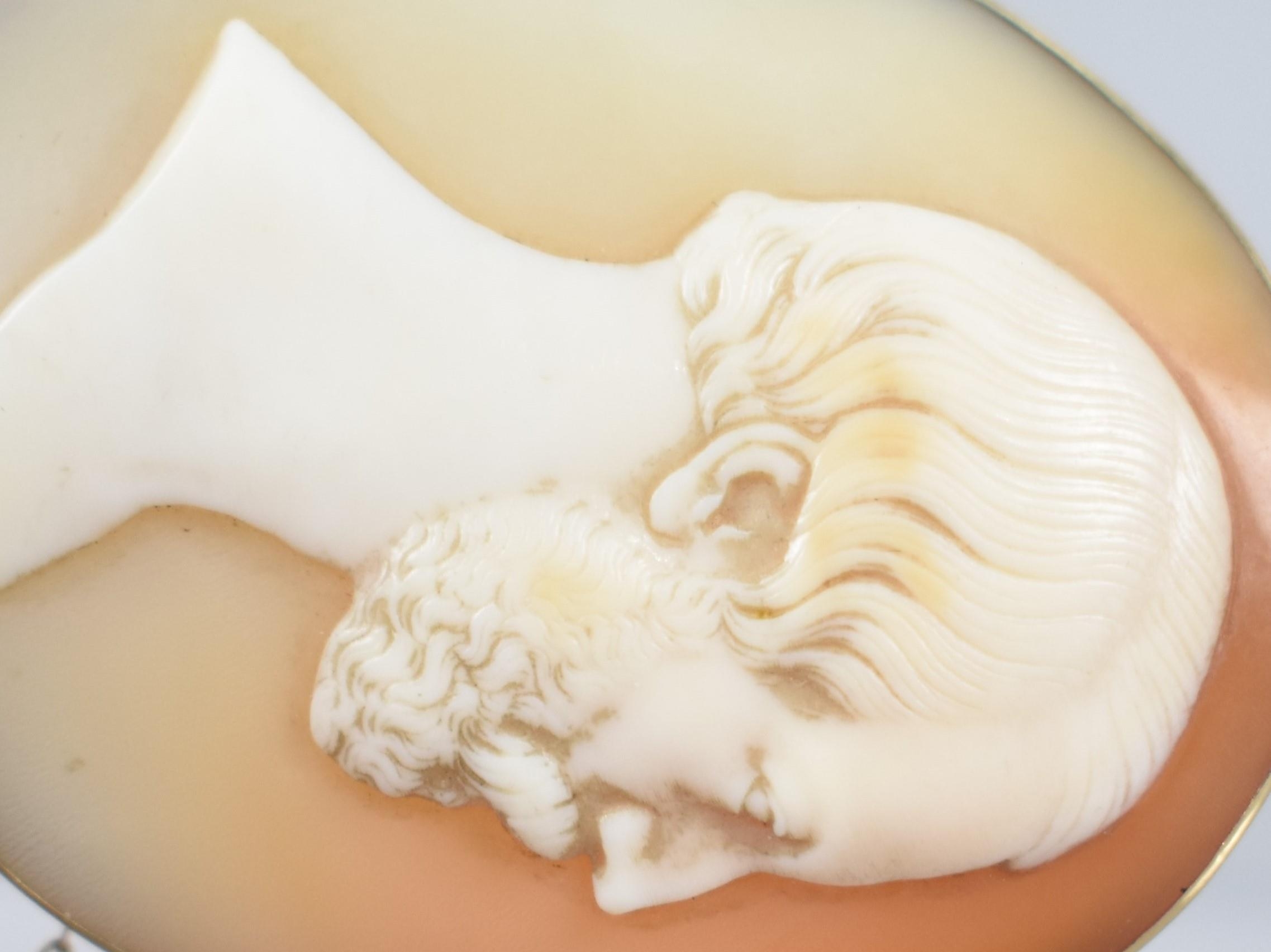 Saulini Workshop: An Early/Mid 19th Century Well Carved Italian Grand Tour Shell Cameo Depicting - Image 7 of 7