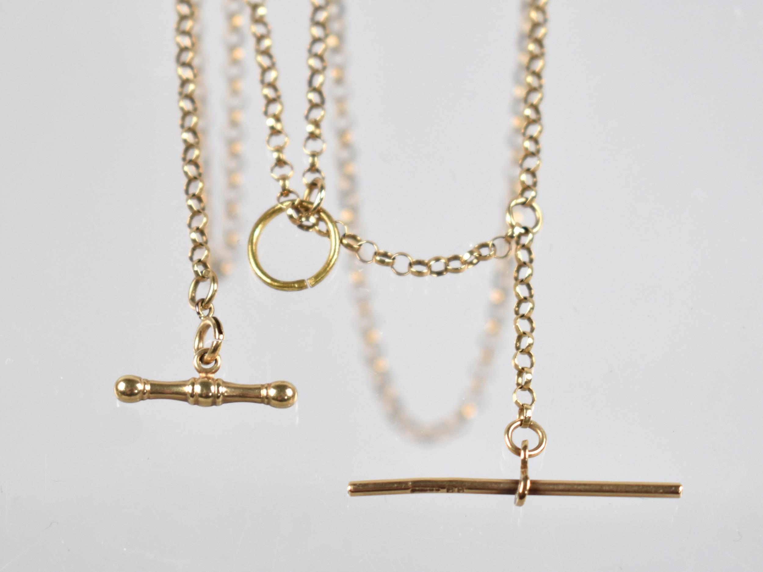 A 9ct Gold Necklace with T Bar Central Drop, (26mm Drop Total), Fine Belcher Chain having Later T