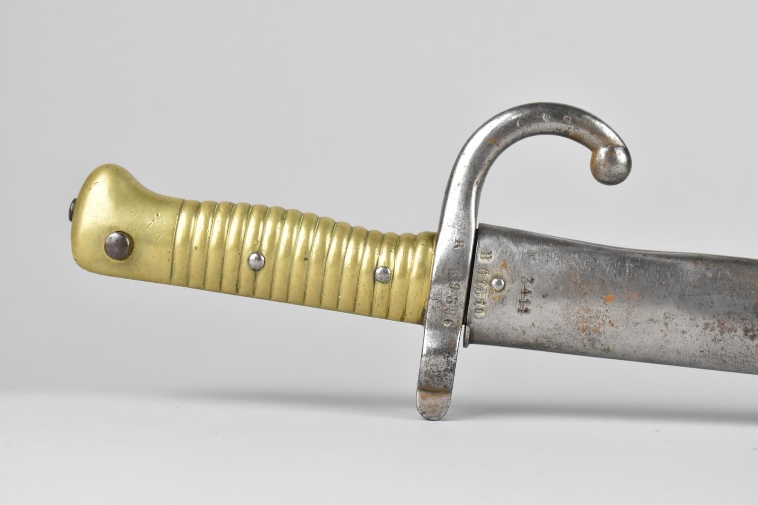 A 19th Century French 1866 Pattern Chassepot Rifle Sword Bayonet with Ribbed Brass Handle and - Image 2 of 8