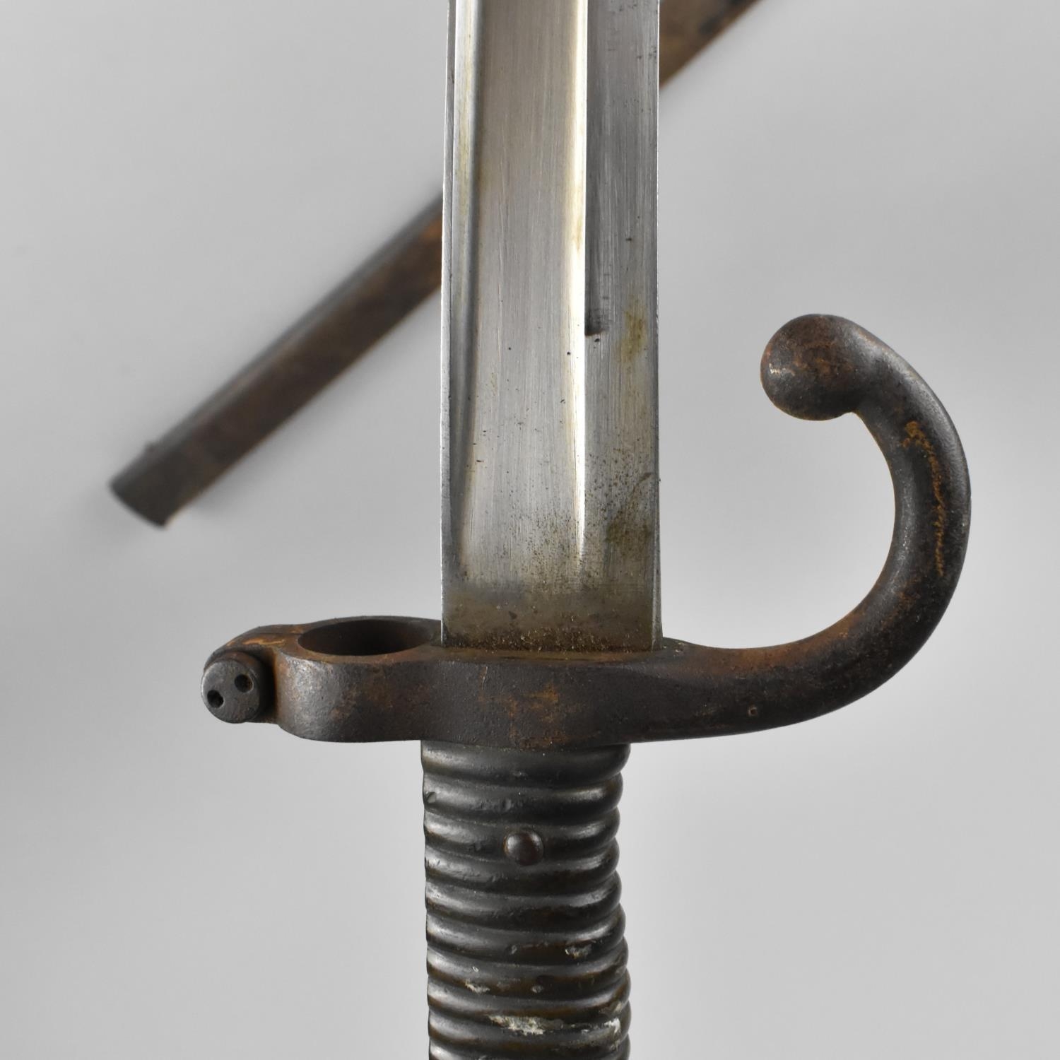 A 19th Century French 1866 Pattern Chassepot Rifle Sword Bayonet with Ribbed Handle and Recurved - Image 8 of 9