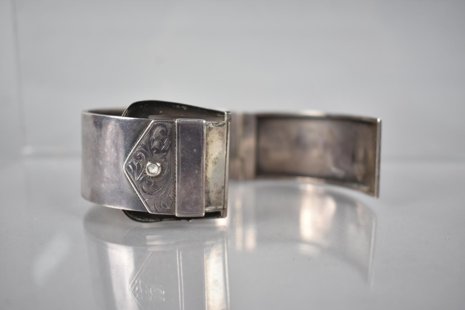 A Victorian Silver Bangle in the Form of a Belt and Buckle, Chester 1878 by S&E - Image 2 of 3