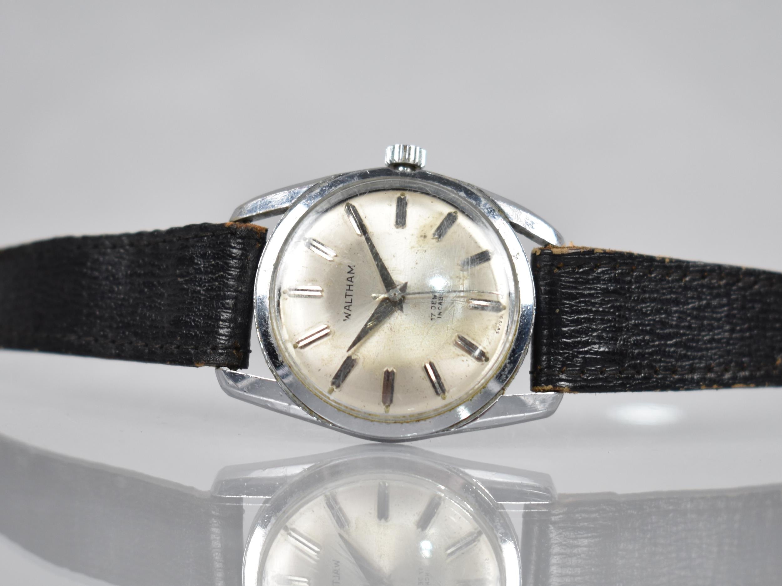 A Vintage Stainless Steel Waltham Incabloc Wrist Watch, Silvered Dial with Chromed Double Baton Hour - Image 2 of 4