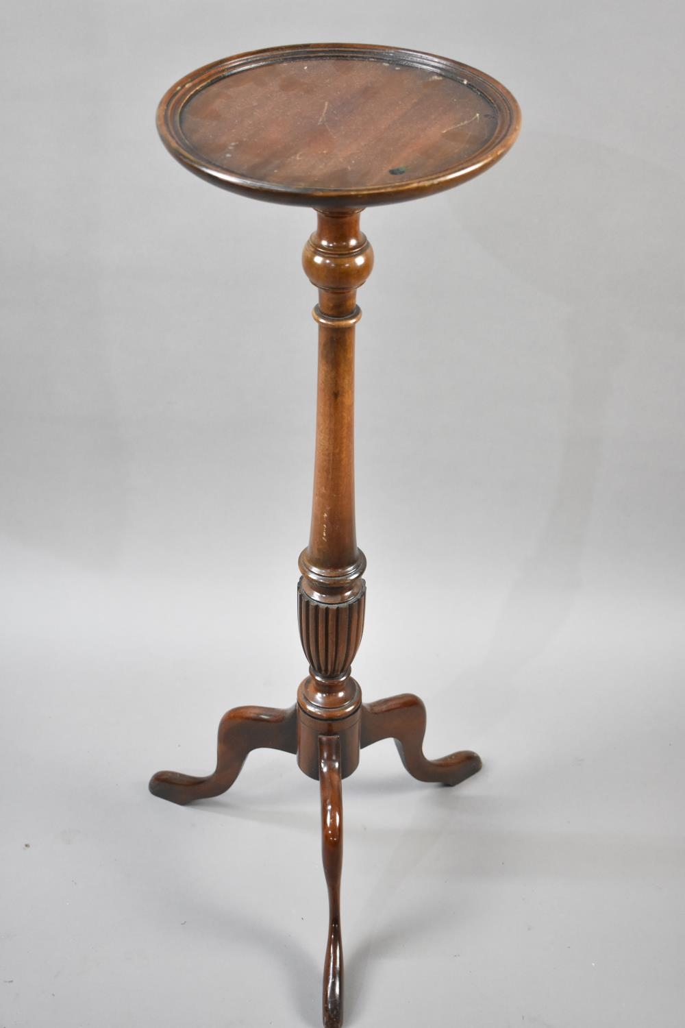 A Mahogany Torchere Stand with Circular Top having Turned Supports Culminating to Reeded Vase Base - Image 2 of 2