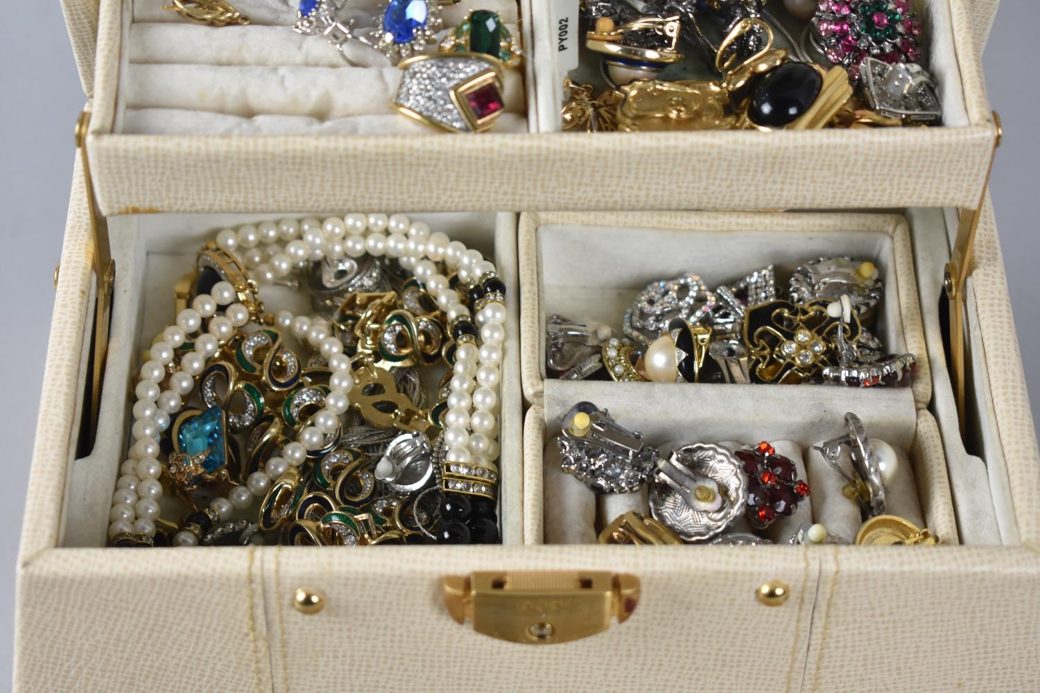 A Fitted Rowallan Jewellery box Containing Large Quantity of Costume Jewellery to include Trifari - Image 4 of 5