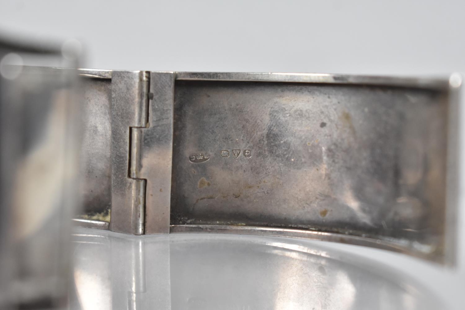 A Victorian Silver Bangle in the Form of a Belt and Buckle, Chester 1878 by S&E - Bild 3 aus 3