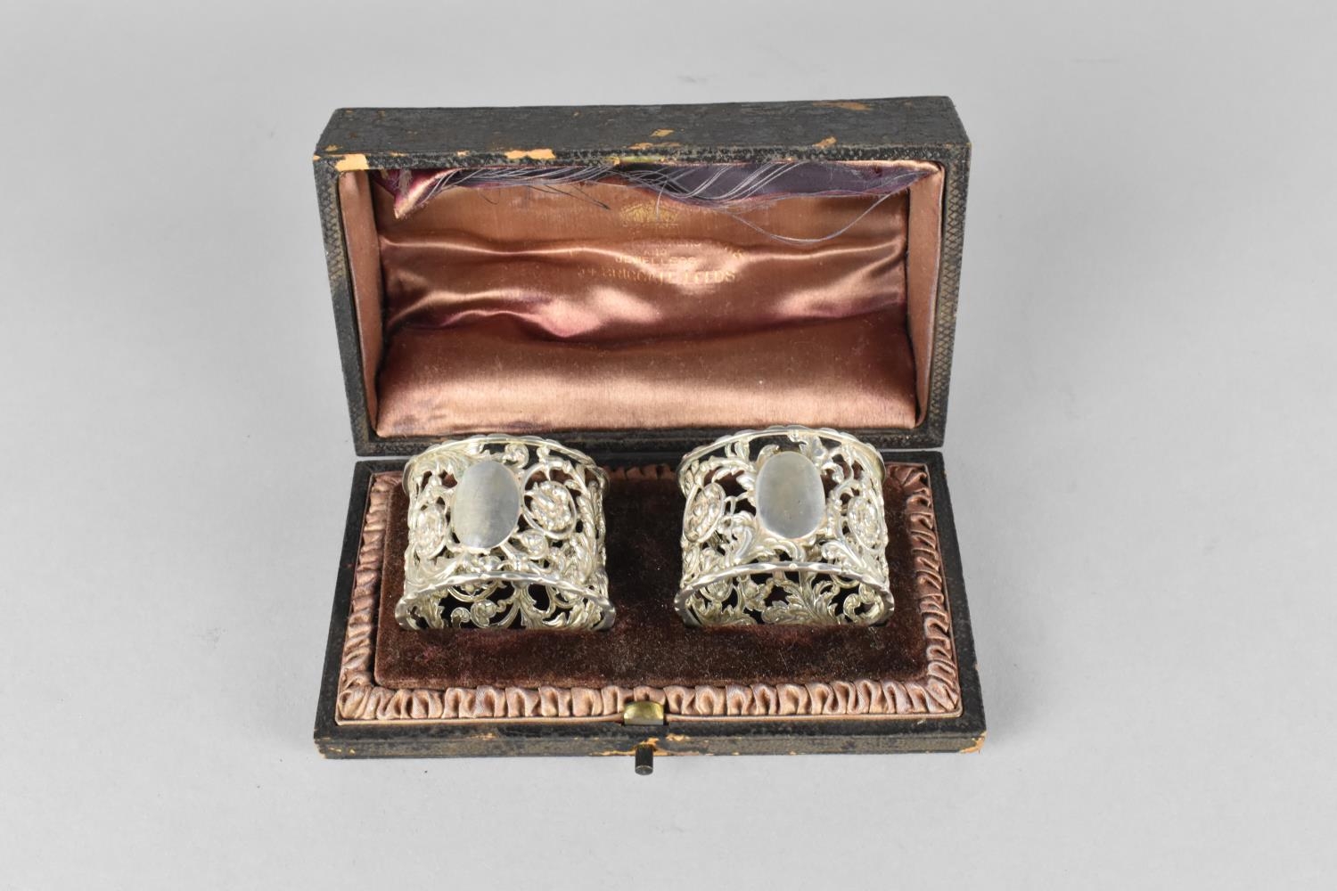 A Cased Set of Two Victorian Silver Napkin Rings with Pierced Foliate Design - Image 3 of 4