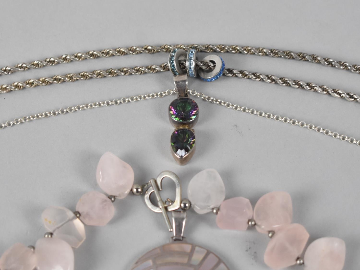A Collection of Various Silver Jewellery to include Chains, Pendants, Rings, Vintage Agate Brooch ( - Image 3 of 3