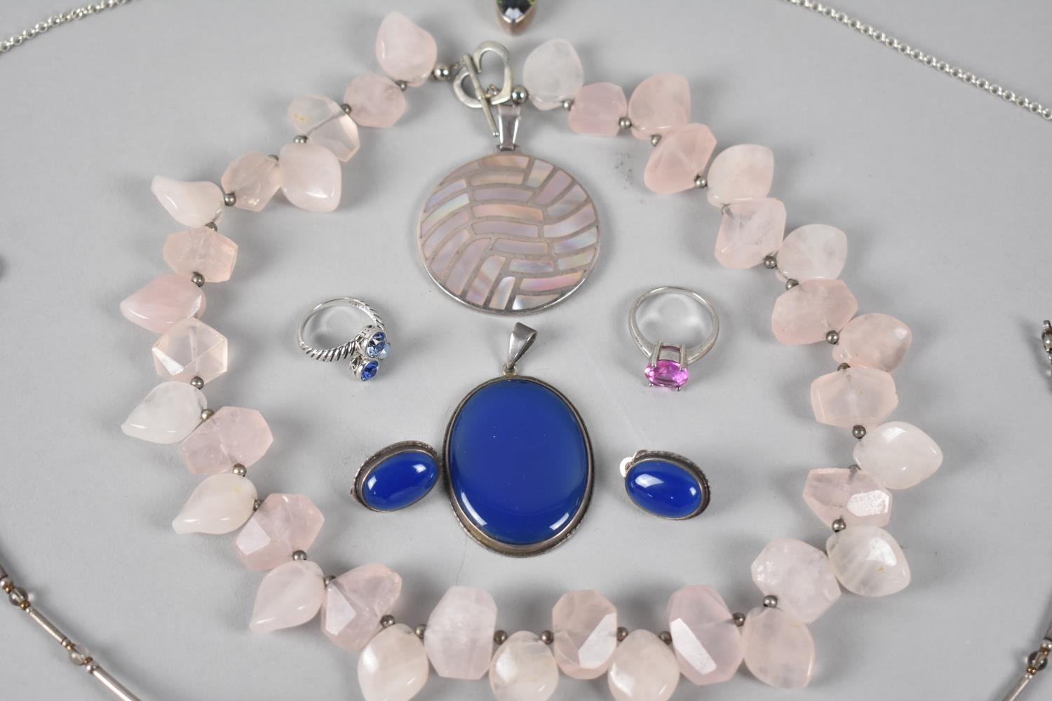 A Collection of Various Silver Jewellery to include Chains, Pendants, Rings, Vintage Agate Brooch ( - Image 2 of 3