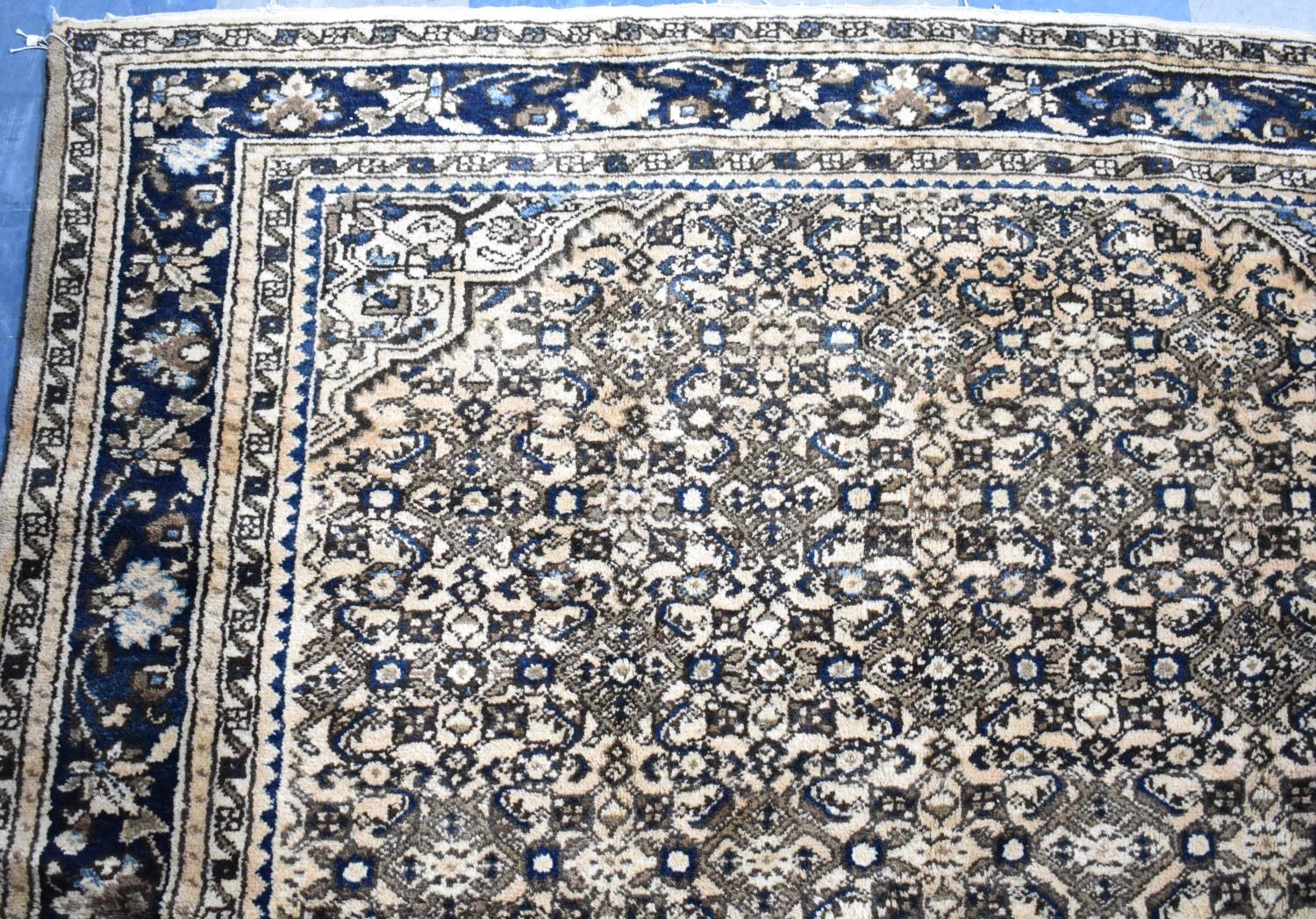 A Persian Handmade Mehraban Carpet, 323x201cms - Image 5 of 8