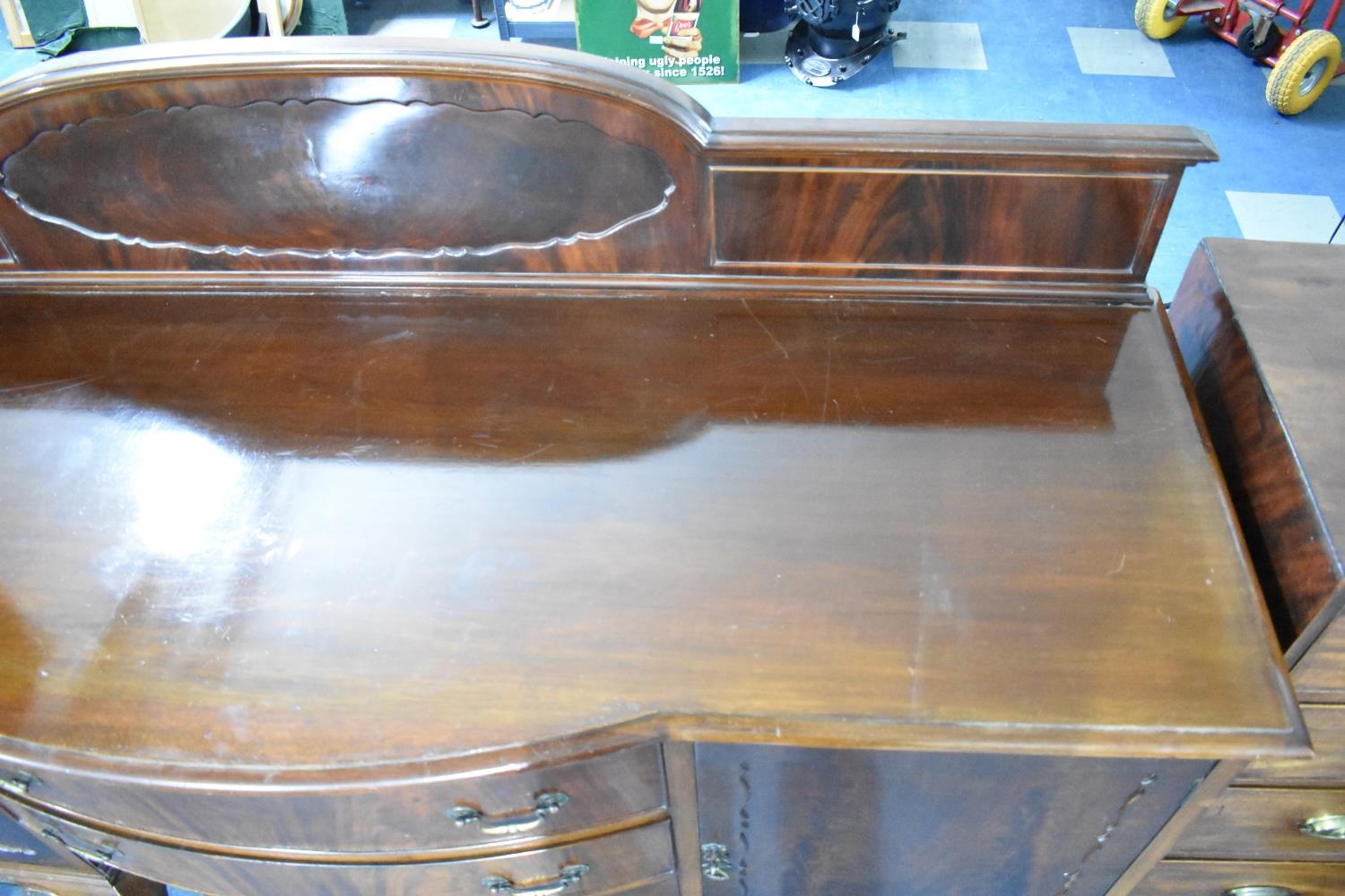 An Edwardian Mahogany Galleried Sideboard with Bowed Breakfront Having Cutlery Drawer and One Drawer - Image 4 of 4