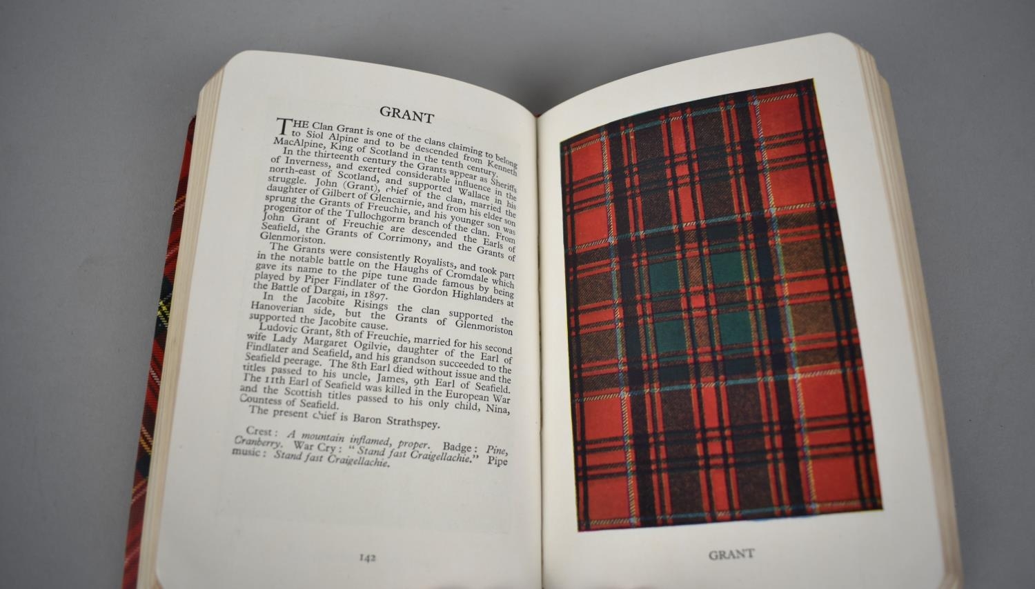 A Mid 20th Century Bound Volume, The Clans and Tartans of Scotland by Robert Bain, Published by - Image 3 of 4