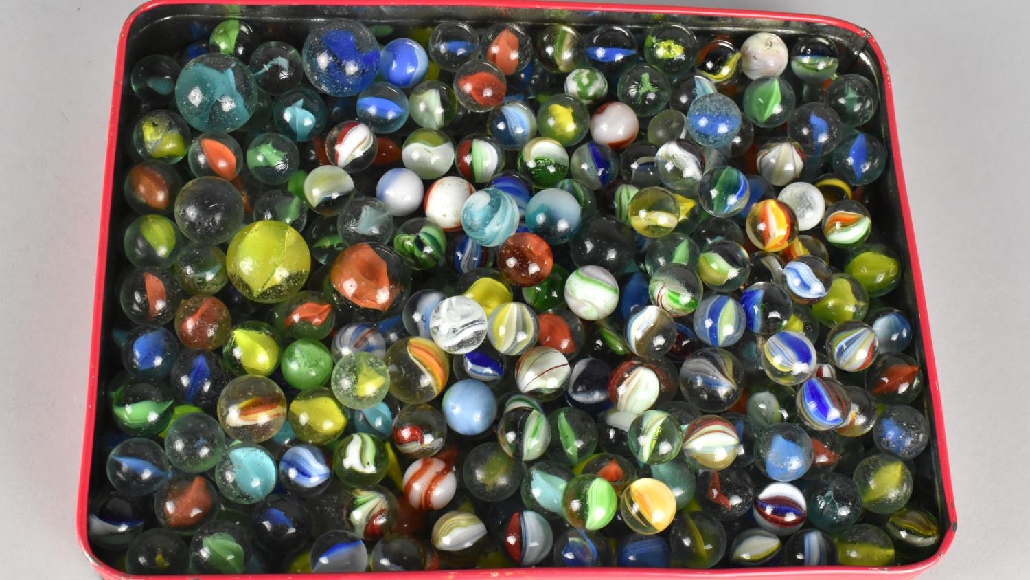 A Collection of Various Vintage and Later Marbles - Image 2 of 2