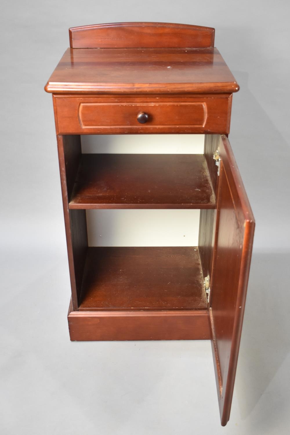 A Modern Galleried Bedside Cabinet with Top Drawer, 46cms Wide - Image 2 of 2