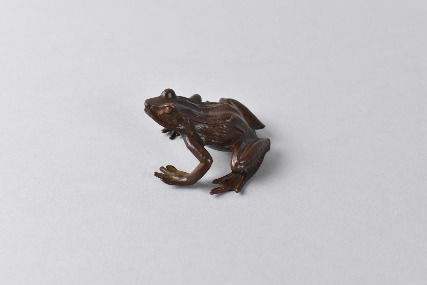 A Small Patinated Bronze Study of a Frog, 5cms Long - Image 2 of 3