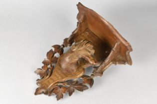 A Late 19th/Early 20th Century Carved Black Forest Wall Sconce with Hunting Dog Decoration, 26cm