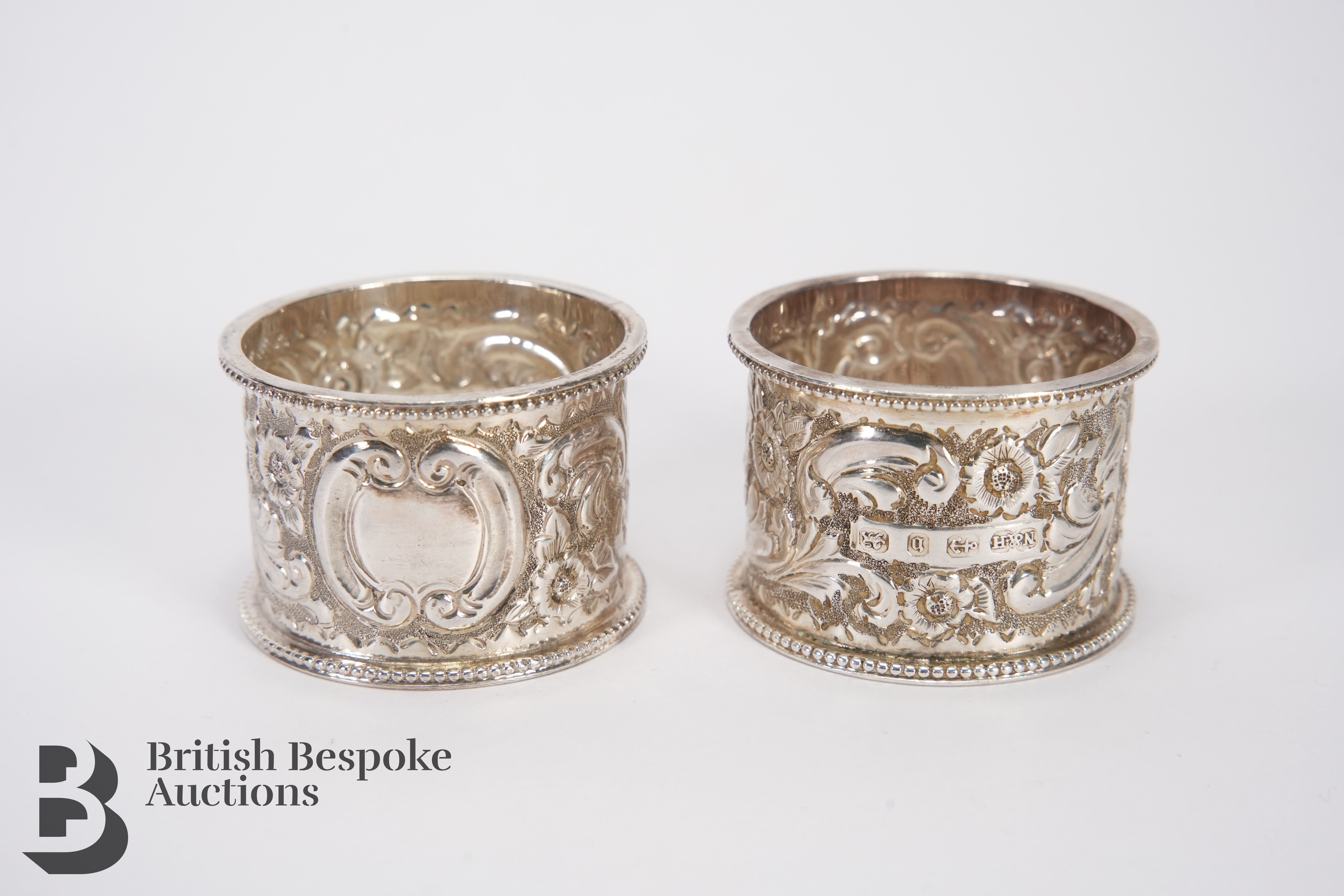 Boxed Set of Silver Napkin Rings - Image 2 of 3