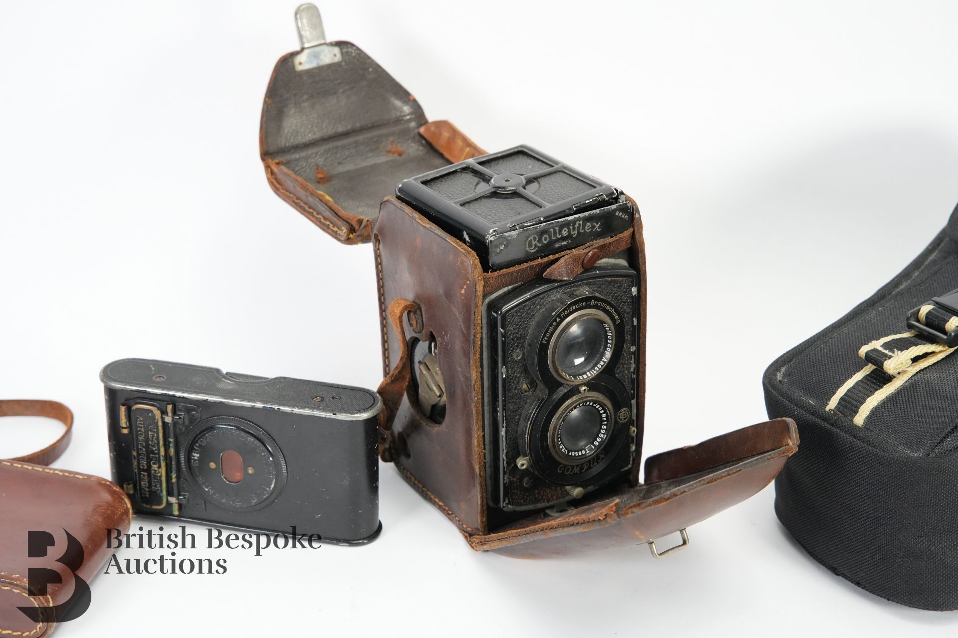 Vintage Cameras - Image 3 of 4