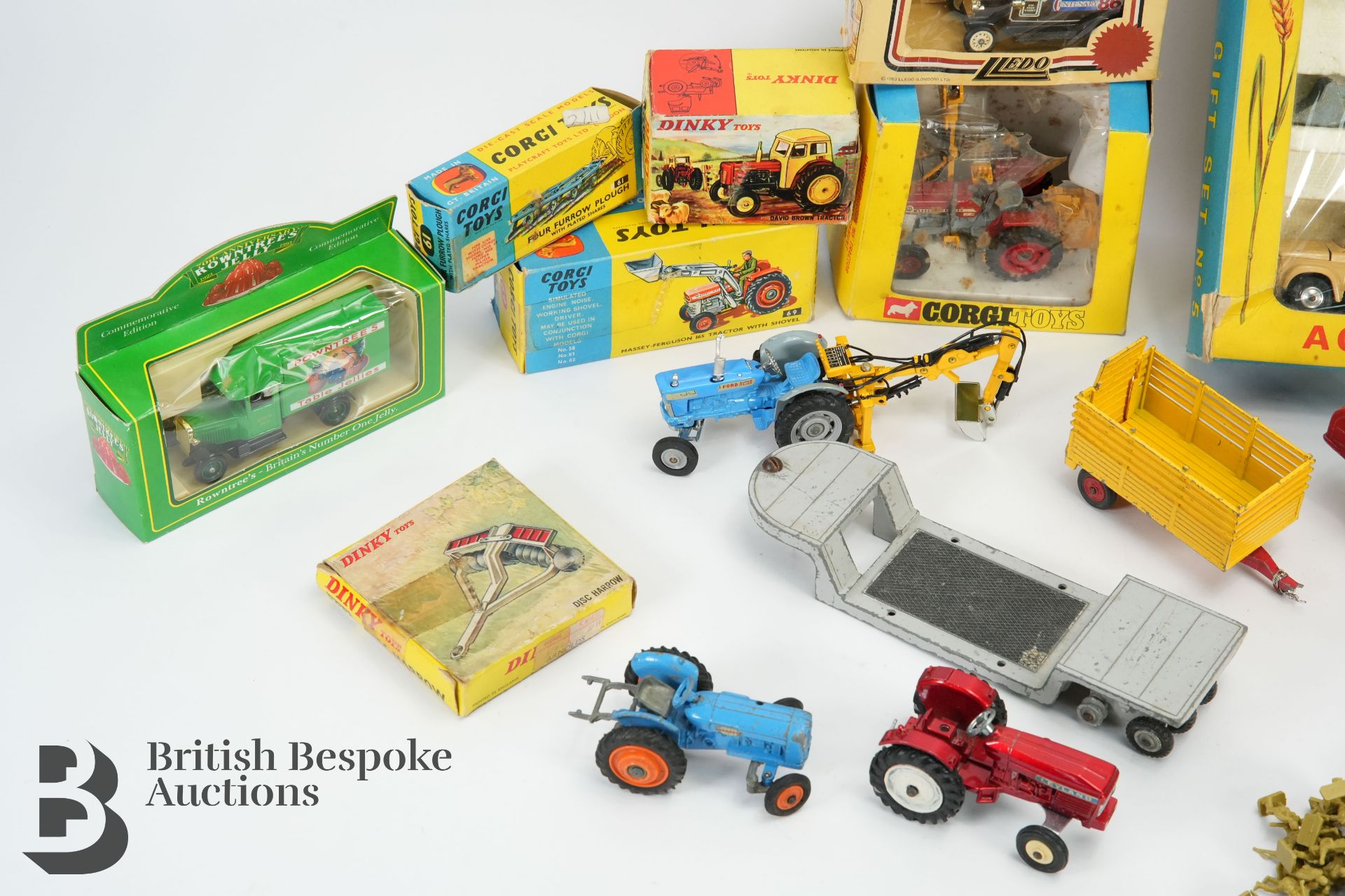 Dinky and Corgi Toys incl. Agricultural Gift Set No. 5 - Image 2 of 6