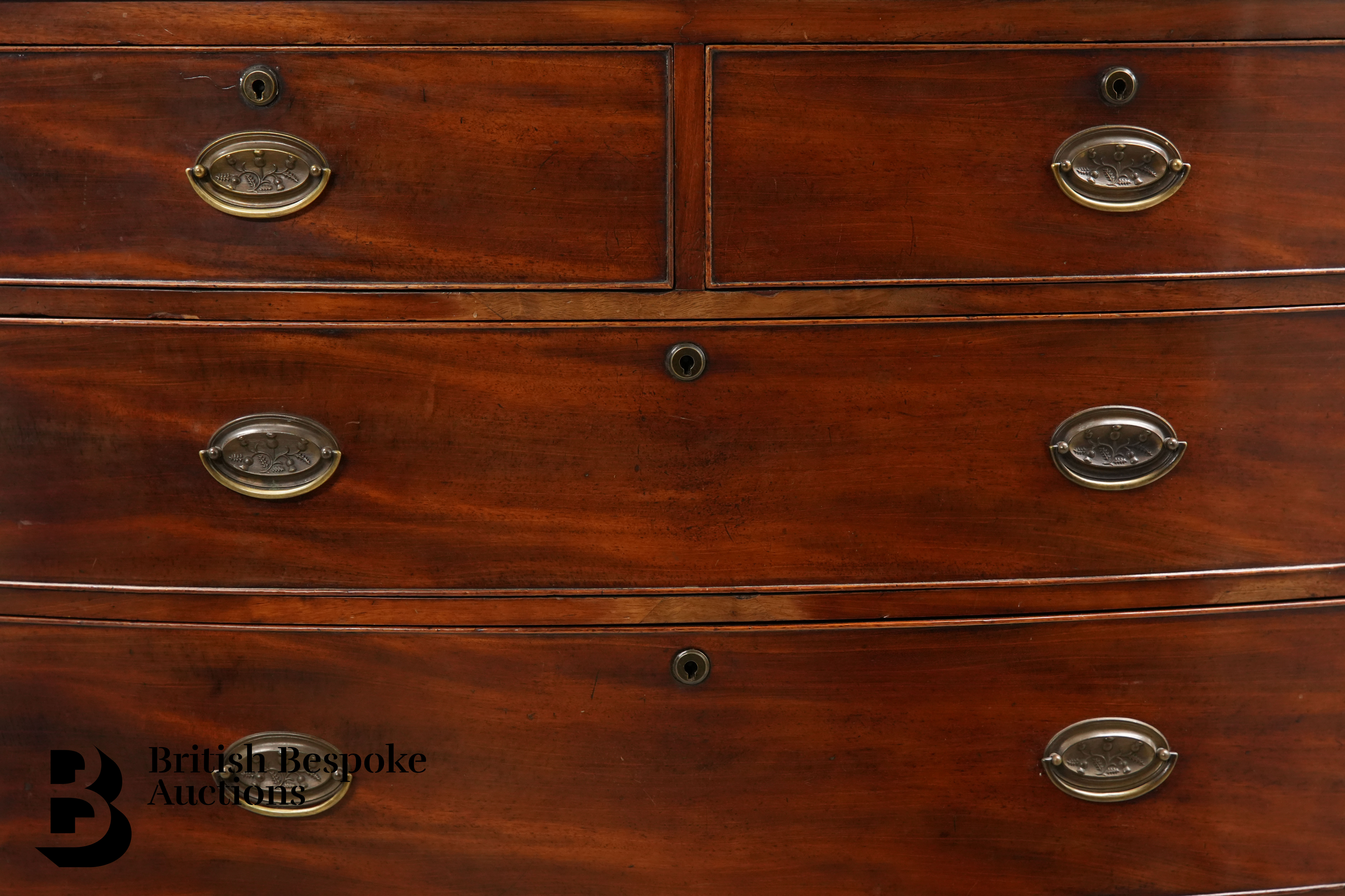 Victorian Mahogany Bow Fronted Chest of Drawers - Image 4 of 6