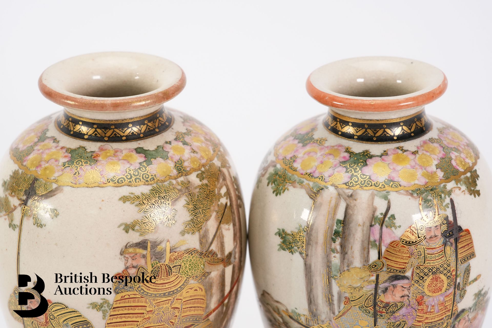 Pair of Japanese Satsuma Vases - Bild 4 aus 5