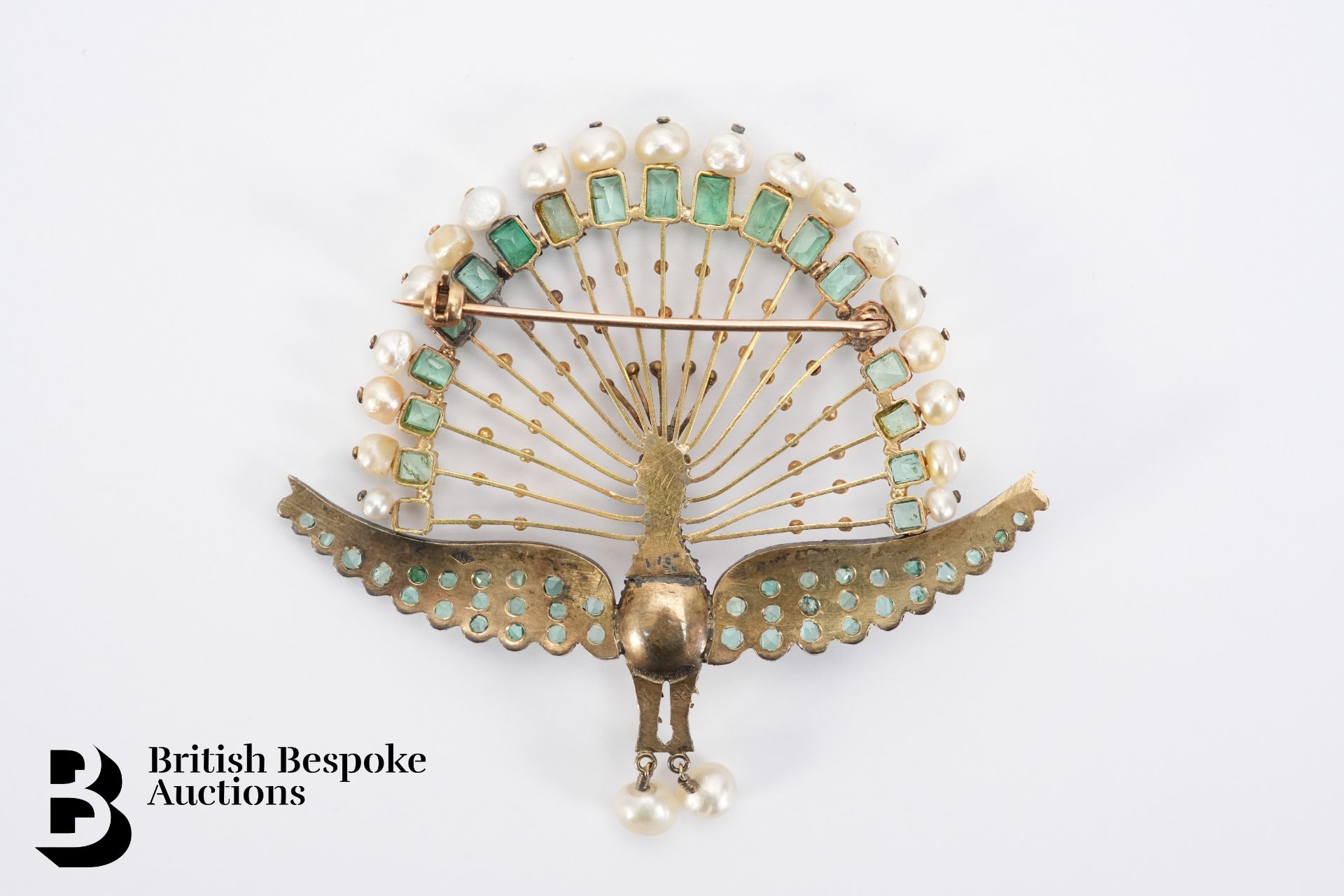Victorian 18ct Gold Egyptian Revival Emerald, Diamond and Pearl Peacock Brooch - Image 5 of 7