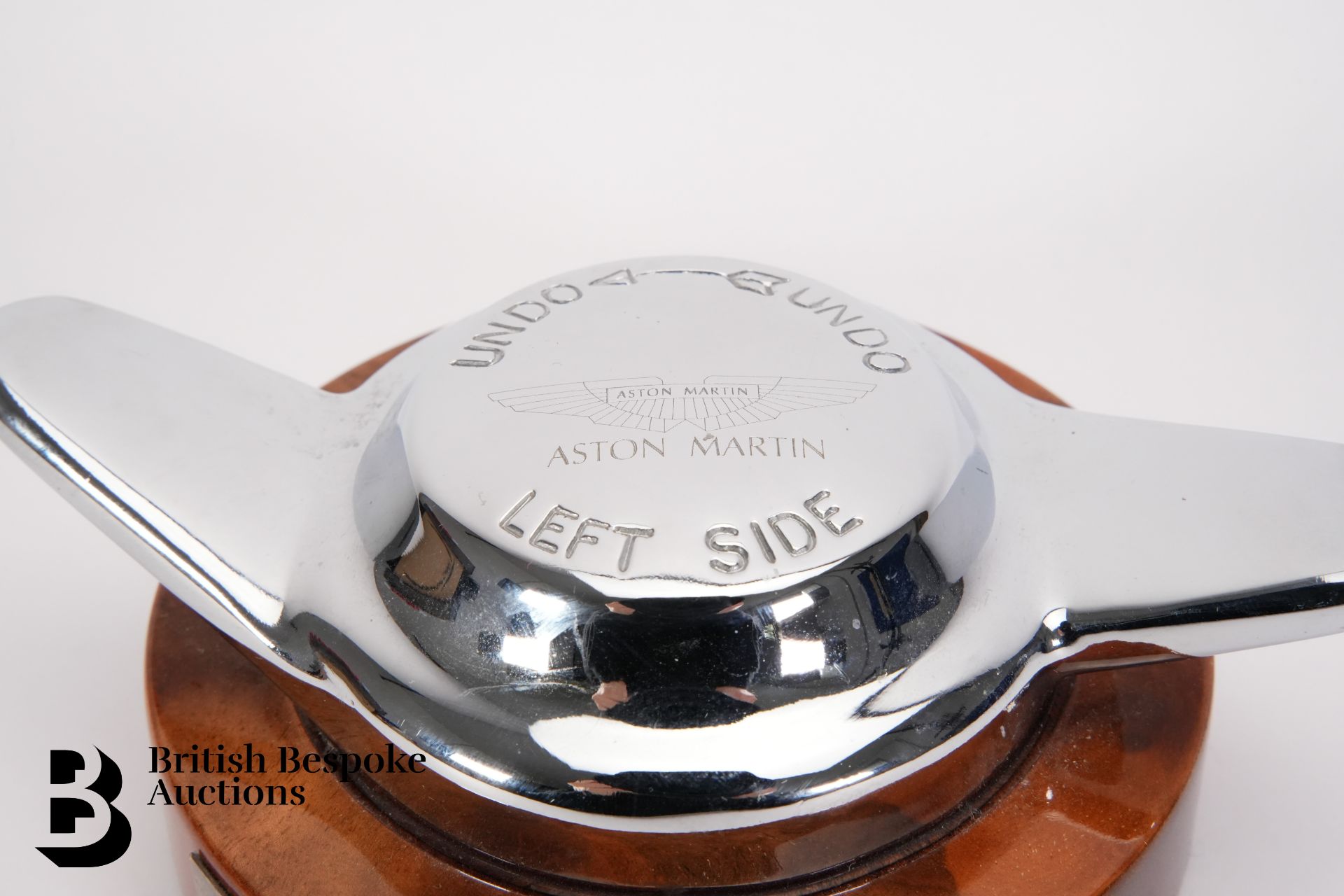 Aston Martin Presentation DB7 Volante Wheel Cap - Image 2 of 3