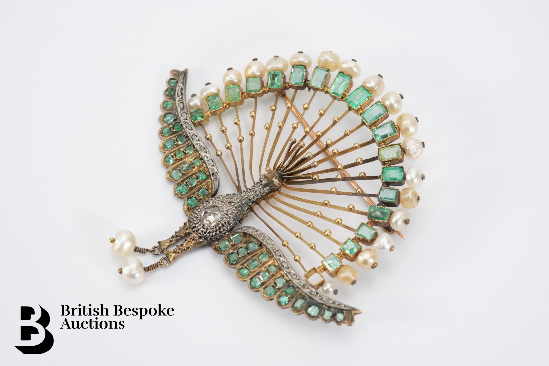 Victorian 18ct Gold Egyptian Revival Emerald, Diamond and Pearl Peacock Brooch - Image 7 of 7