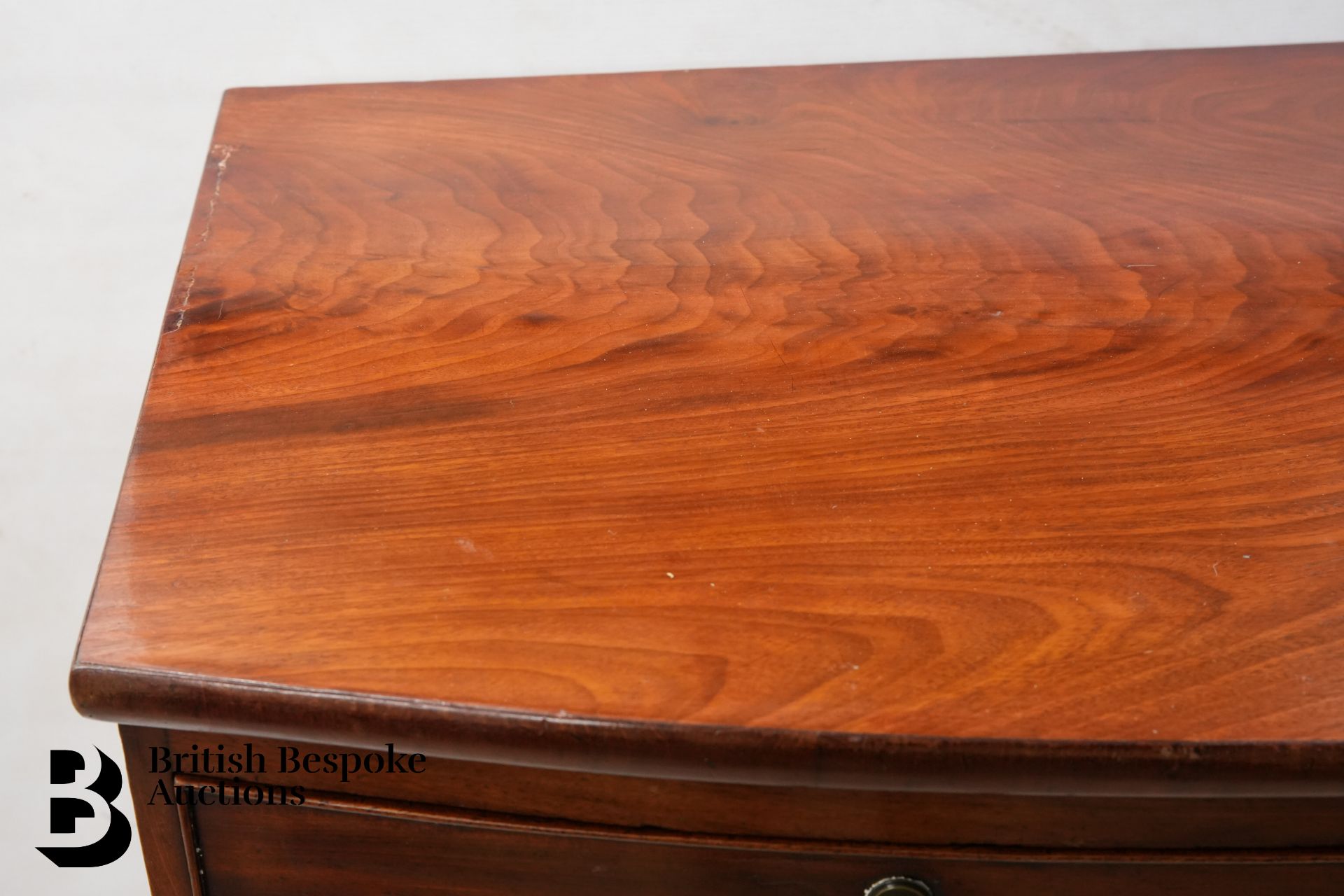 Victorian Mahogany Bow Fronted Chest of Drawers - Image 6 of 6