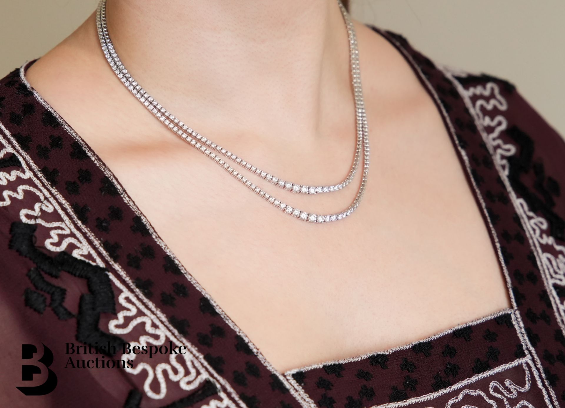 18ct White Diamond Strand Necklace - Image 2 of 3