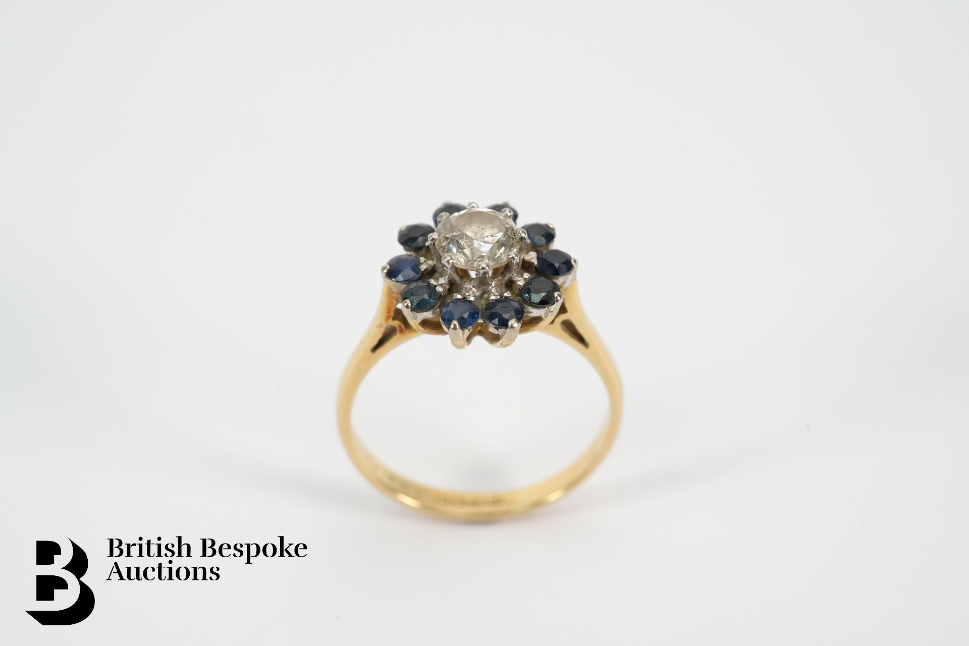 18ct Yellow Gold Diamond and Sapphire Ring - Image 3 of 3