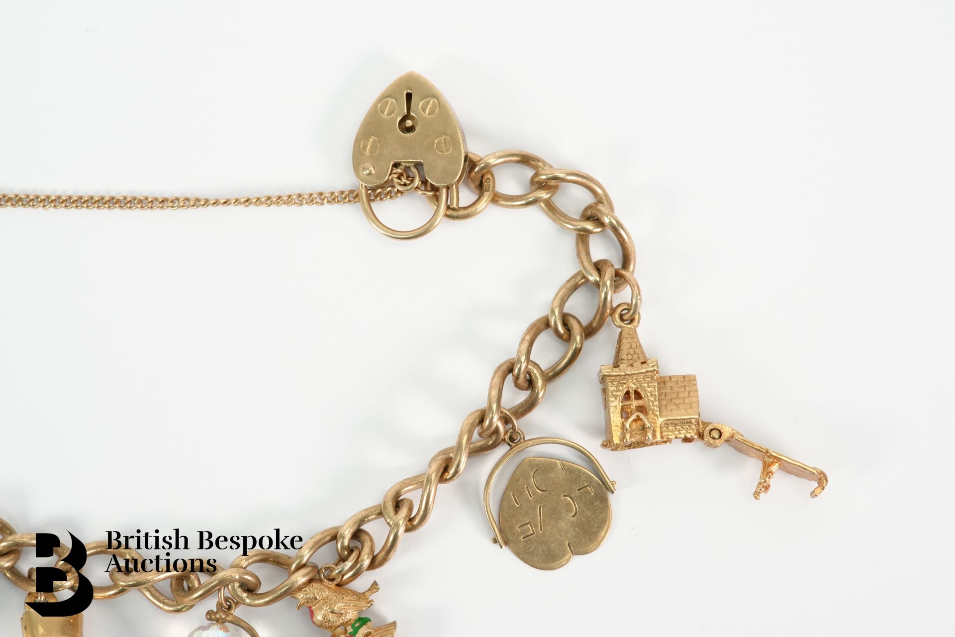 9ct Gold Charm Bracelet - Image 2 of 4