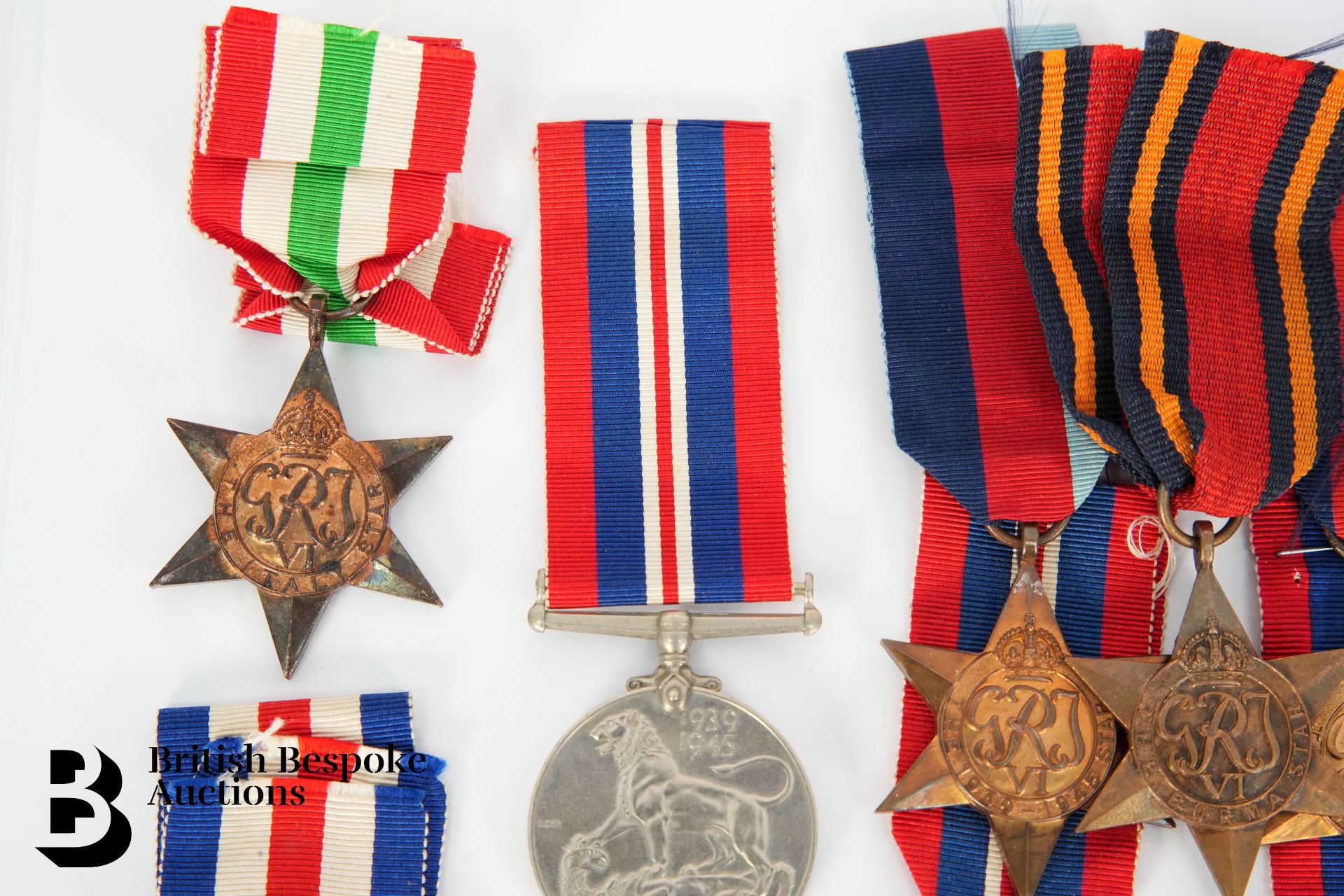 Three Groups of WWII Medals - Bild 5 aus 6